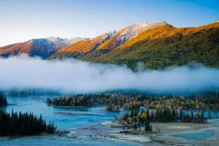 下月,新疆最絕美的時(shí)刻即將來(lái)臨,沿著一條公路,看遍新疆美景