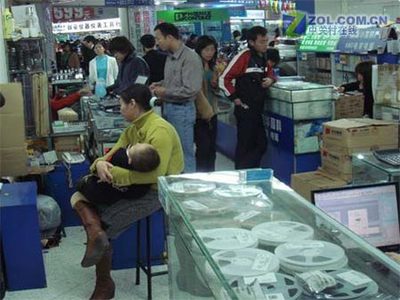 老外逛中國IT賣場有感 服務(wù)與效率的飛躍，已超越秋葉原的代理代辦模式